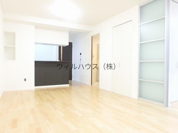 居室・リビング　人気のカウンターキッチン！