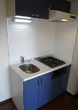 キッチン　別部屋の画像を使用しております。