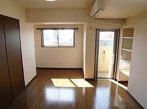 居室・リビング　別部屋の画像を使用しております。