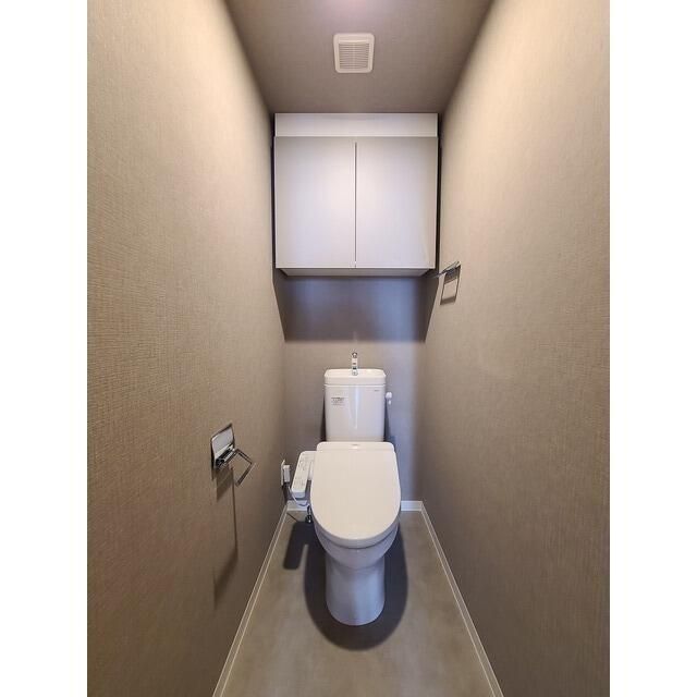 トイレ　落ち着いたトイレです