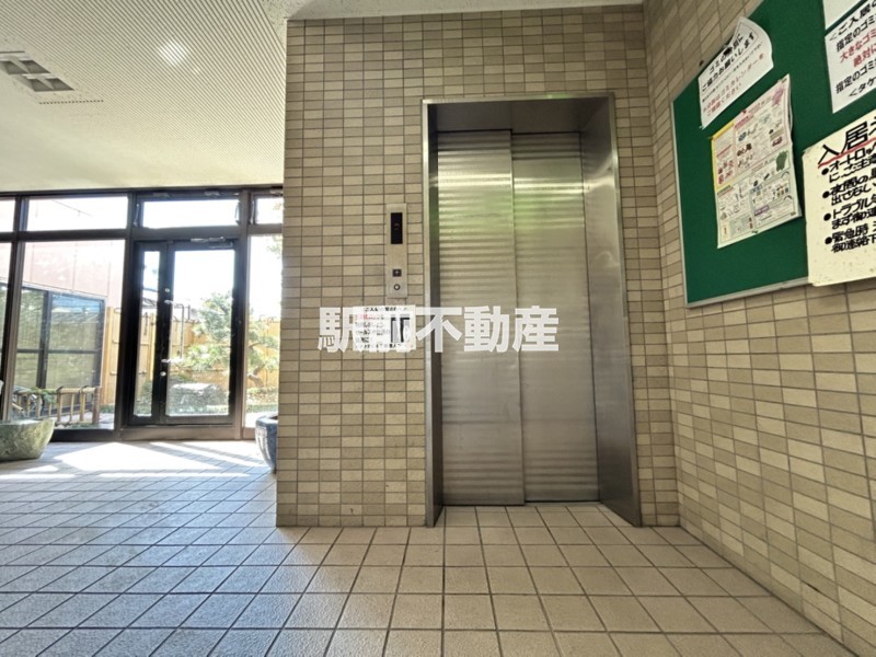 ロビー