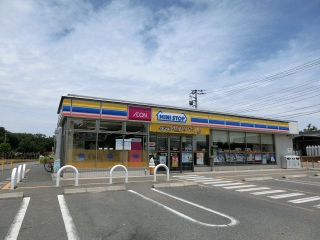 コンビニ　ミニストップ（コンビニ）まで885m