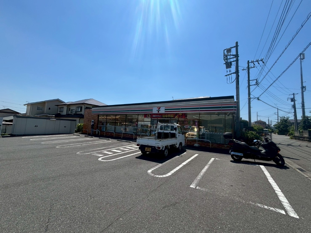 コンビニ　セブンイレブン 秦野南矢名店（コンビニ）まで605m