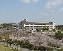 中学校　三木市立三木東中学校（中学校）まで1077m