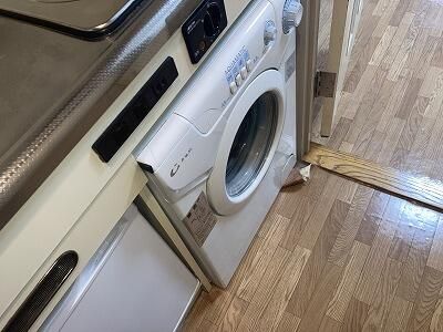 その他設備　ミニ冷蔵庫・小型全自動洗濯機付き