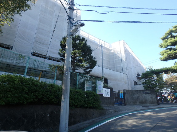 小学校　川崎市立南野川小学校（小学校）まで328m