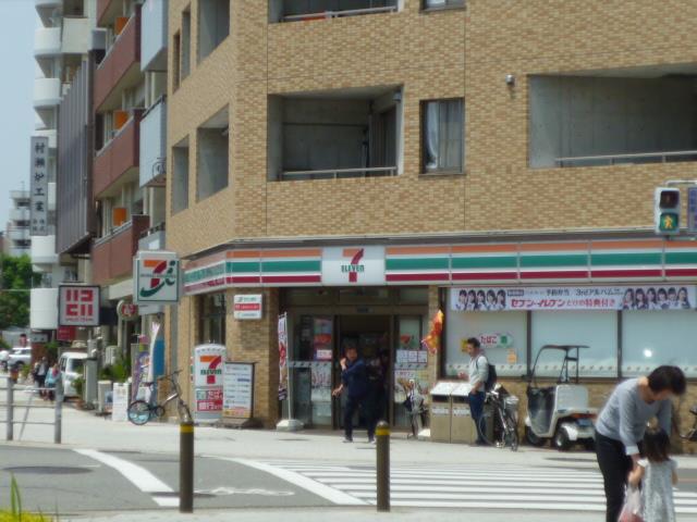 コンビニ　セブンイレブン（コンビニ）まで2037m