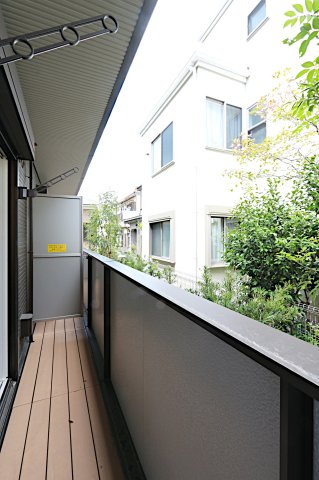 バルコニー　参考写真（同物件別部屋）