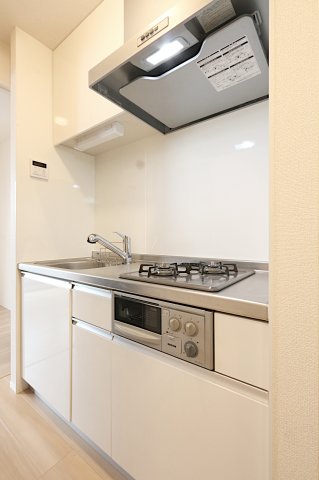 キッチン　参考写真（同物件別部屋）