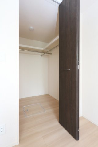 収納　参考写真（同物件別部屋）