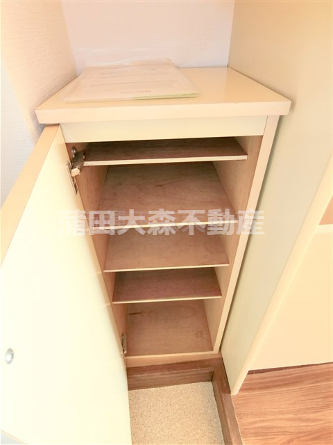 収納　シューズボックス