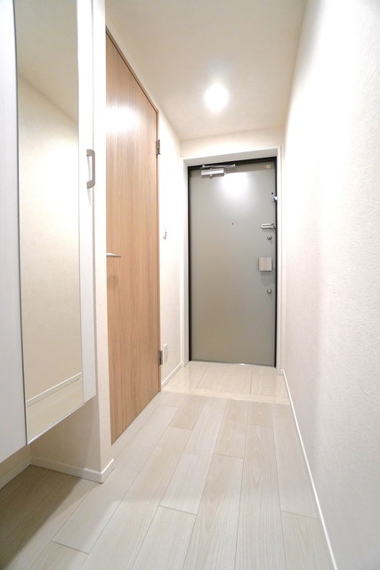 玄関　※写真は同タイプ住戸です。