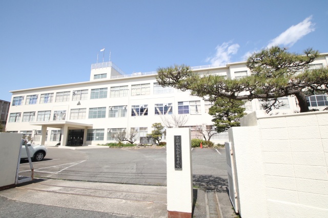 高校・高専　愛知県立松蔭高等学校（高校・高専）まで800m