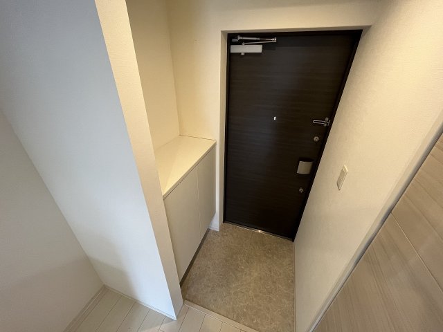 玄関　収納もある玄関です
