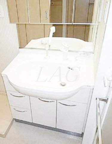 洗面設備　独立洗面台です。
