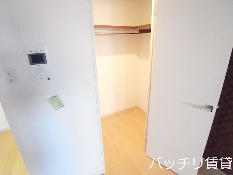 収納　別号室タイプの為、現状を優先致します。