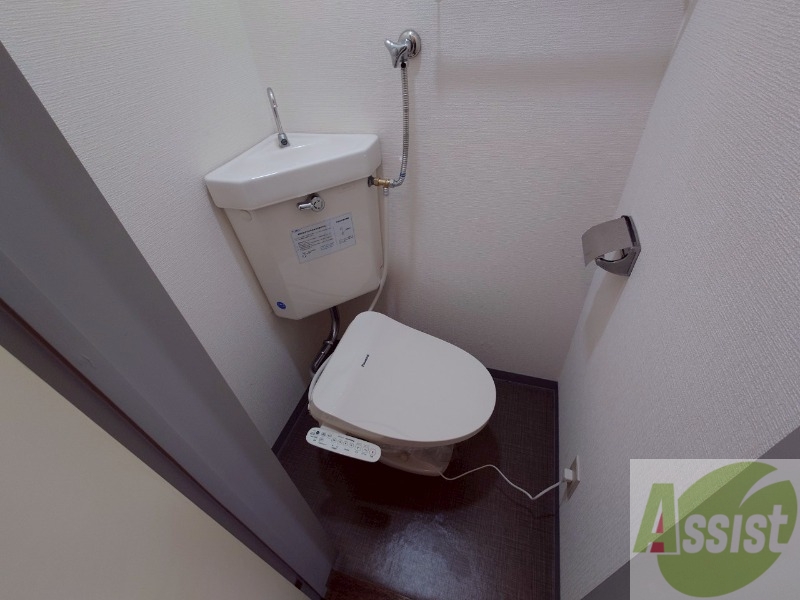 トイレ　こちらはトイレです。清潔感があり、安心して使用できます。