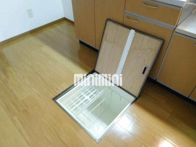 その他　床下収納もあります。