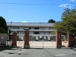 小学校　早島町立早島小学校（小学校）まで495m