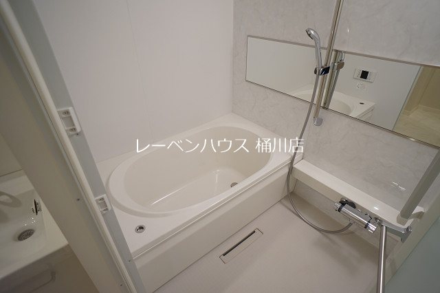 バス・シャワールーム　レーベンハウス桶川店へ　048-787-5511