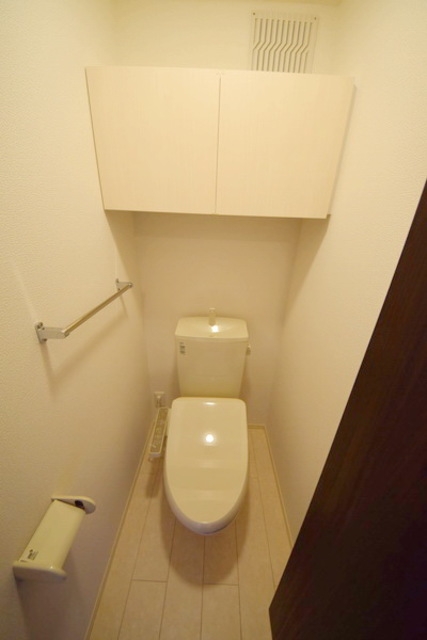 トイレ　※反転タイプの写真です