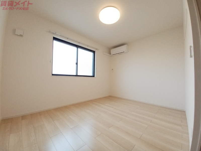 その他部屋・スペース　同型反転タイプ画像