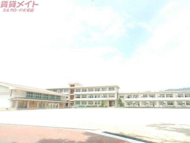 小学校　いなべ市立山郷小学校（小学校）まで1020m