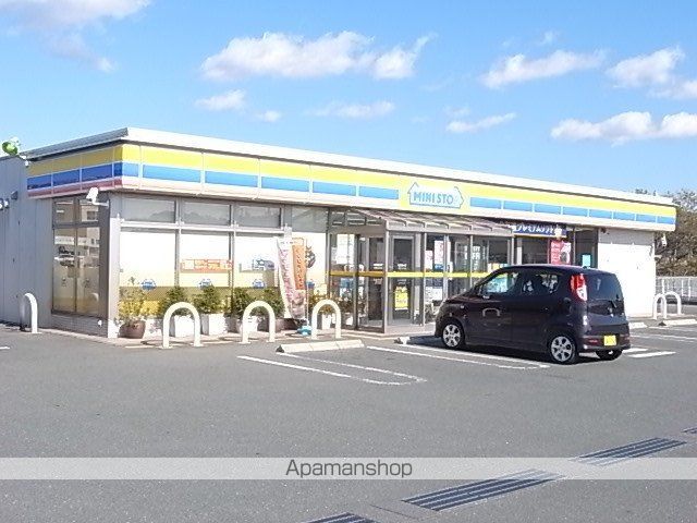 コンビニ　ミニストップ（コンビニ）まで3257m