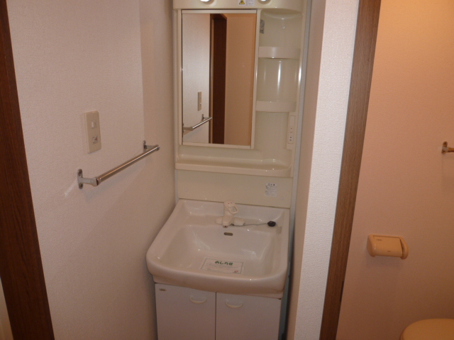 洗面設備　別の部屋の写真です