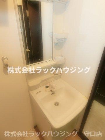 洗面設備　反転タイプ 同仕様写真となります。