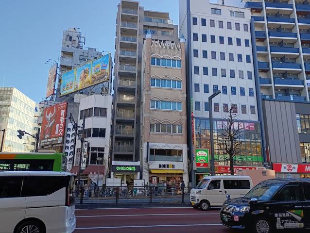 飲食店　サイゼリヤ四谷三丁目店（飲食店）まで284m