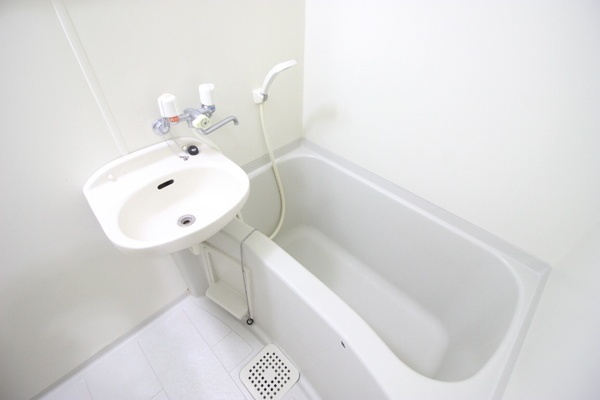 バス・シャワールーム　※写真は別のお部屋です。