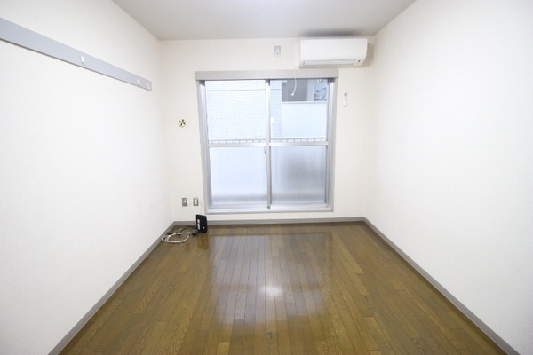 居室・リビング　※写真は別のお部屋です。