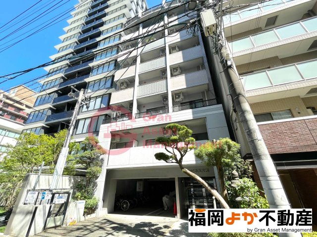 建物外観　落ち着いた雰囲気の外観です