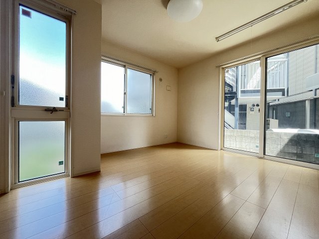 その他部屋・スペース　落ち着いて過ごせるお部屋なので、寝室にいかがでしょうか