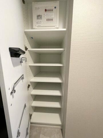 収納　別タイプ部屋　参考写真です