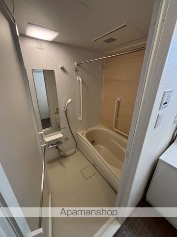 ＪＲ山手線 新大久保駅 徒歩4分 5階建 築23年の風呂写真