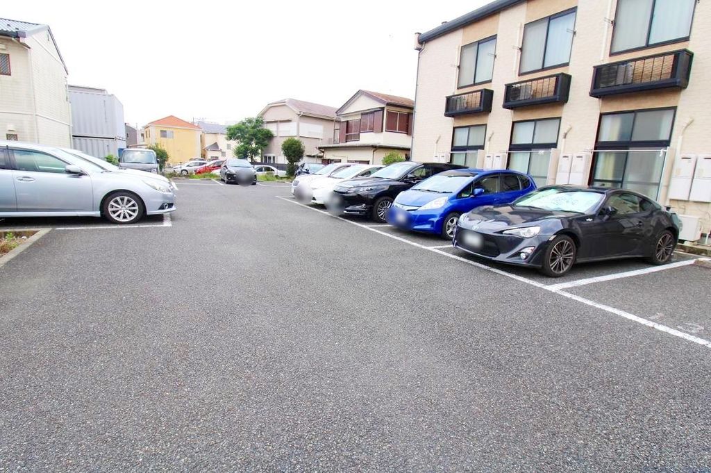 駐車場　駐車場