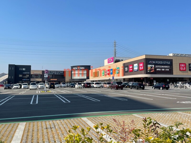 ショッピングセンター　イオンタウン茨木太田（ショッピングセンター）まで869m