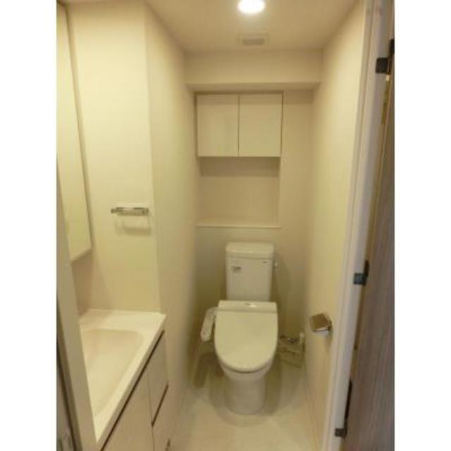 トイレ　※写真は同タイプ住戸です。