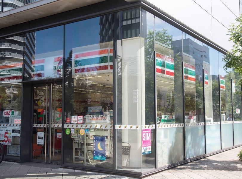 コンビニ　セブンイレブン晴海3丁目店（コンビニ）まで295m