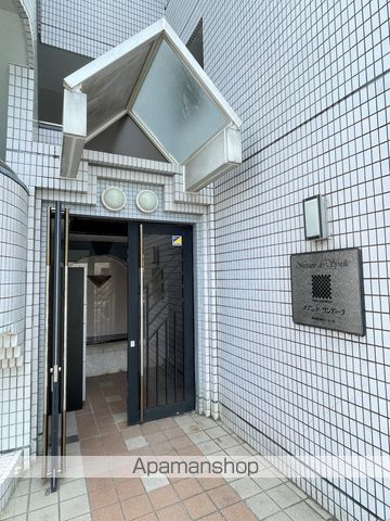 東海道新幹線 浜松駅 バス乗車時間：23分 最寄りバス停で下車 徒歩1分 4階建 築38年の外観写真
