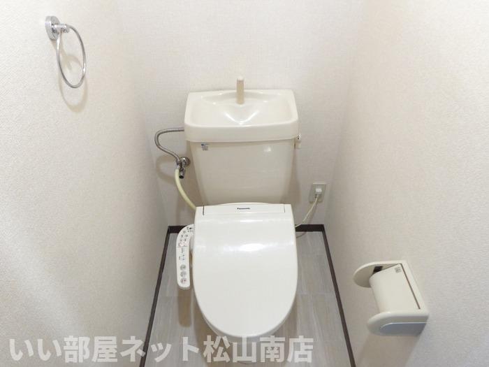 フォブール白石 A棟のトイレ写真