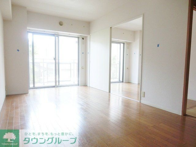 居室・リビング　広々とお使いいただけます。