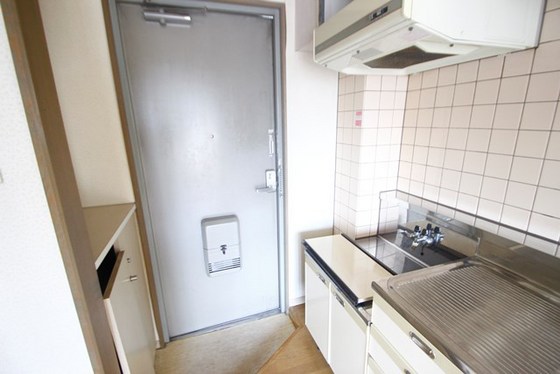 玄関　※別部屋の写真です