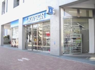 コンビニ　ローソン中野本町二丁目店（コンビニ）まで260m