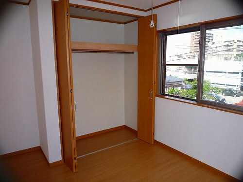 収納　参考写真　各部屋に収納あります