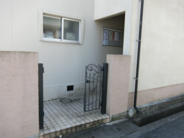 エントランス　エントランス