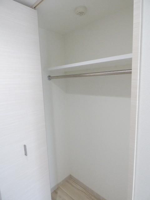 収納　クローゼット付き