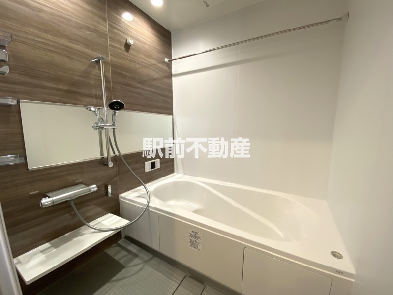 バス・シャワールーム　写真は同型タイプ